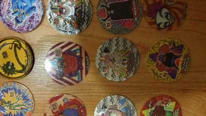 Lot of Multicolor Collectible Tazos, lots of fighting Sabritas, excellent condition