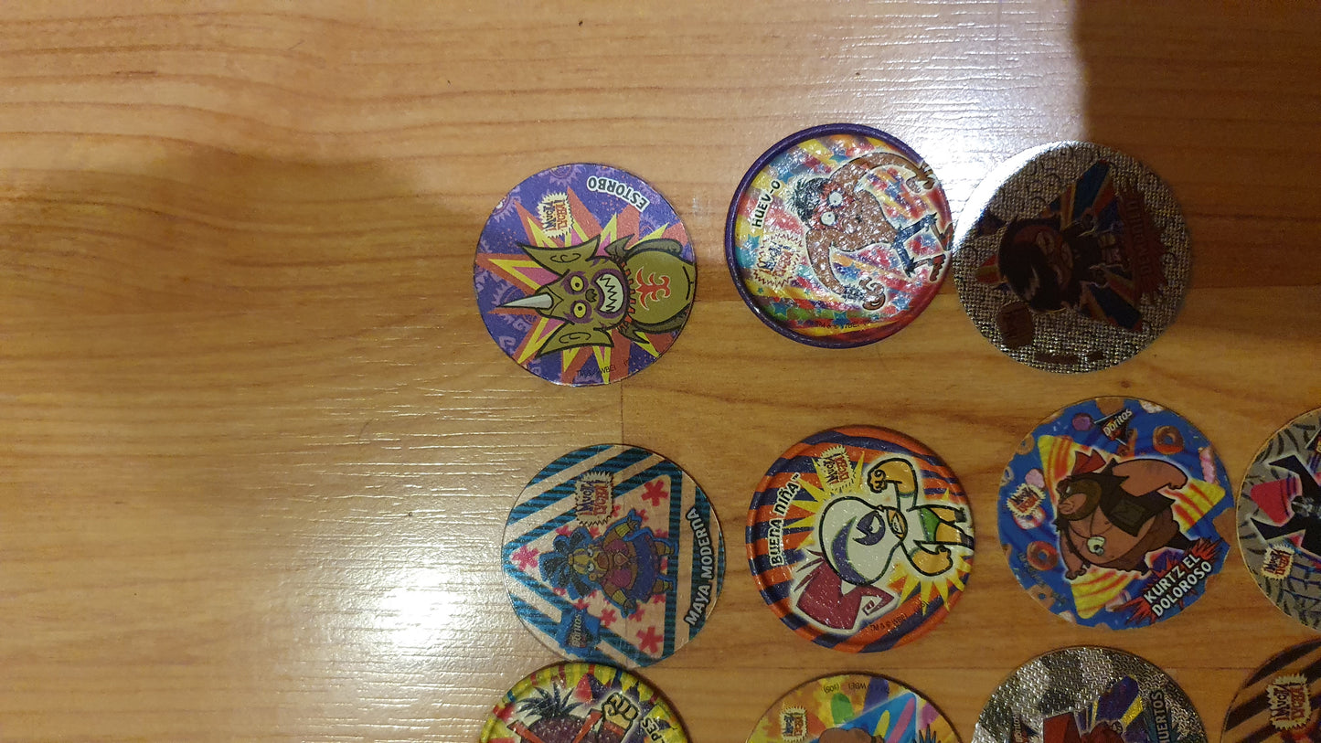 Lot of Multicolor Collectible Tazos, lots of fighting Sabritas, excellent condition